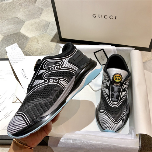 Gucci Clunky Sneaker-195