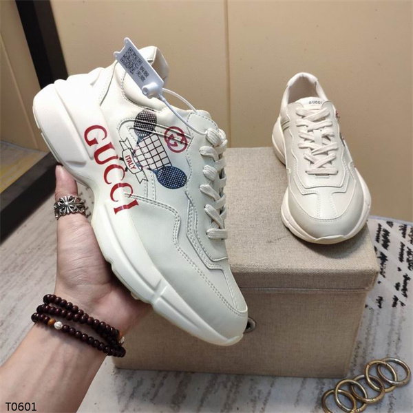 Gucci Clunky Sneaker-020