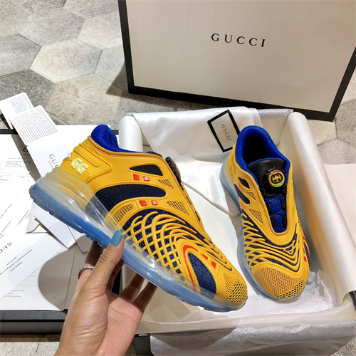 Gucci Clunky Sneaker-201