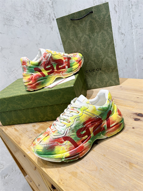 Gucci Clunky Sneaker-229