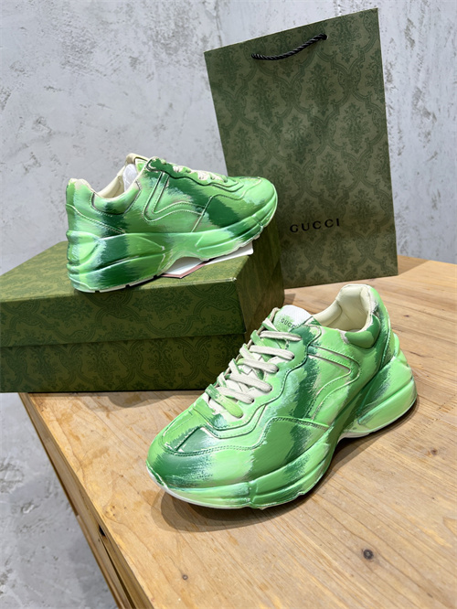 Gucci Clunky Sneaker-245