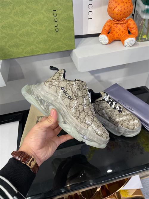 Gucci Clunky Sneaker-267