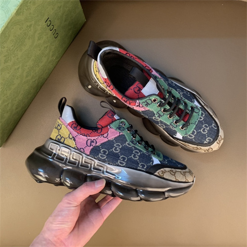 Gucci Clunky Sneaker-275