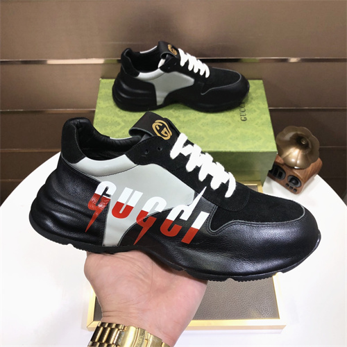 Gucci Clunky Sneaker-285