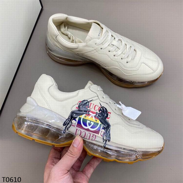 Gucci Clunky Sneaker-030