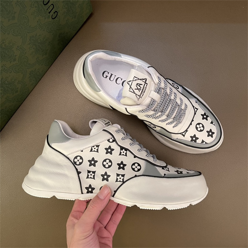 Gucci Clunky Sneaker-302