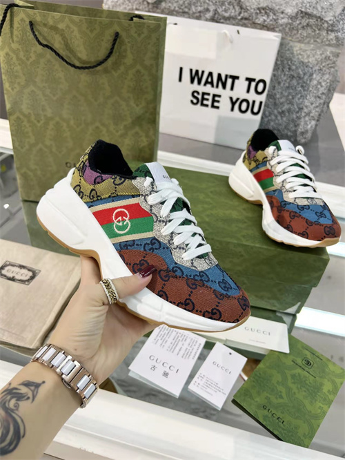 Gucci Clunky Sneaker-312