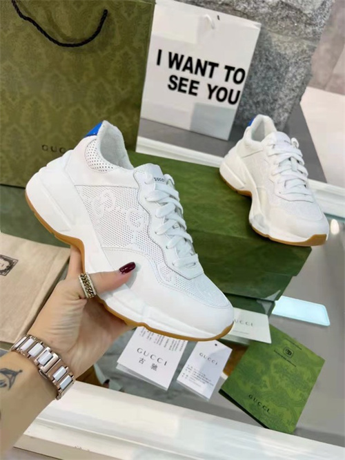 Gucci Clunky Sneaker-314