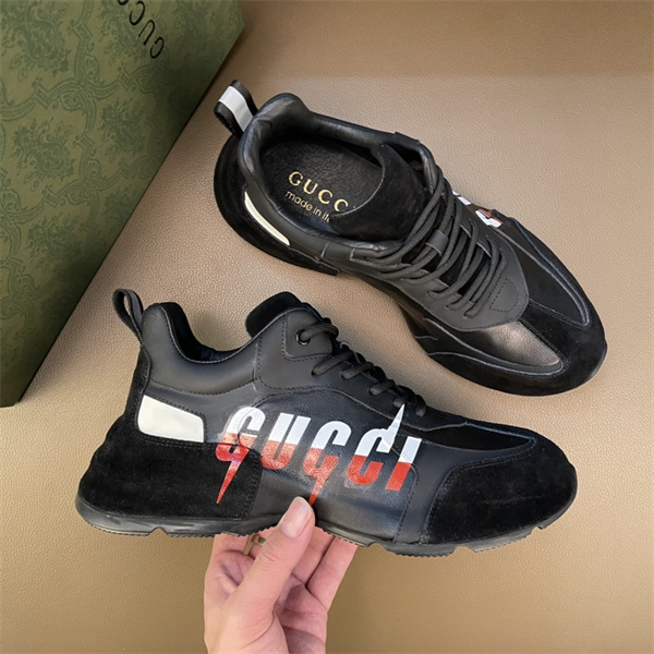 Gucci Clunky Sneaker-332