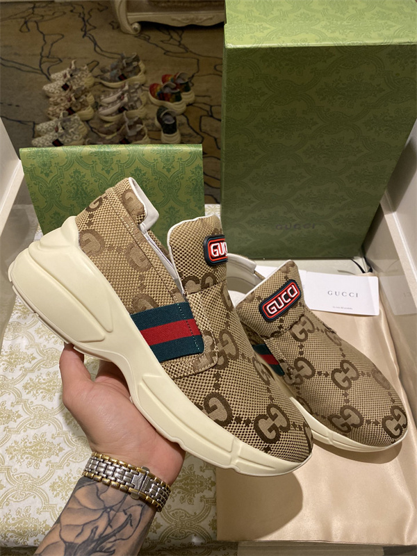 Gucci Clunky Sneaker-345