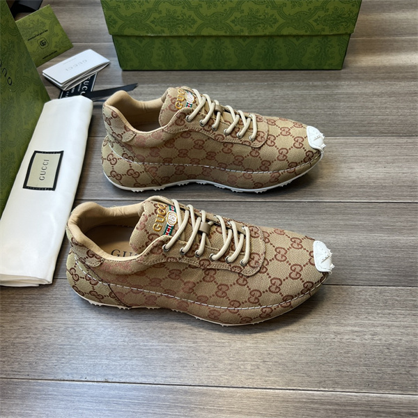 Gucci Clunky Sneaker-368