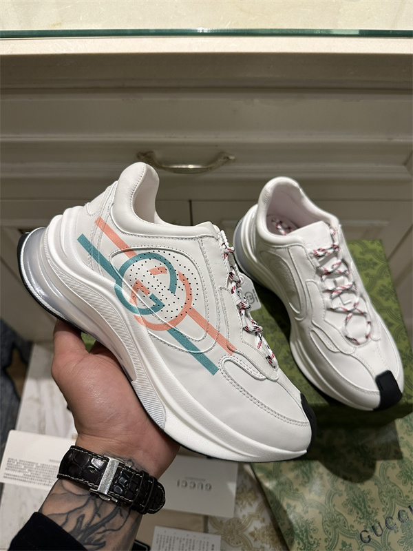Gucci Clunky Sneaker-369