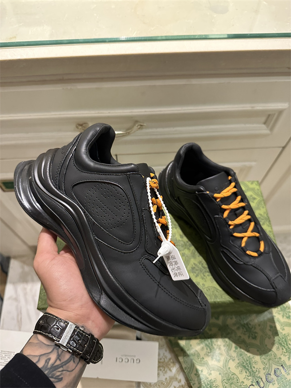 Gucci Clunky Sneaker-371