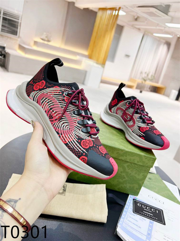 Gucci Clunky Sneaker-399