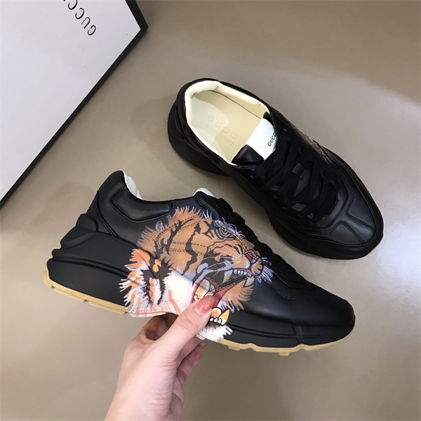 Gucci Clunky Sneaker-070
