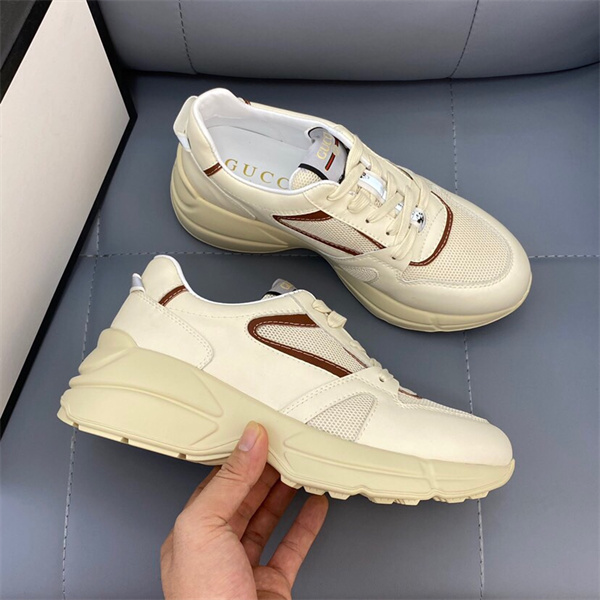 Gucci Clunky Sneaker-084