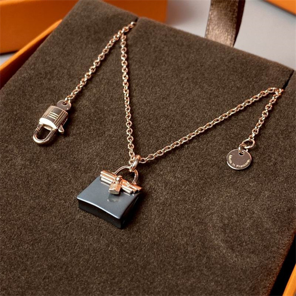 Hermes Necklace-001