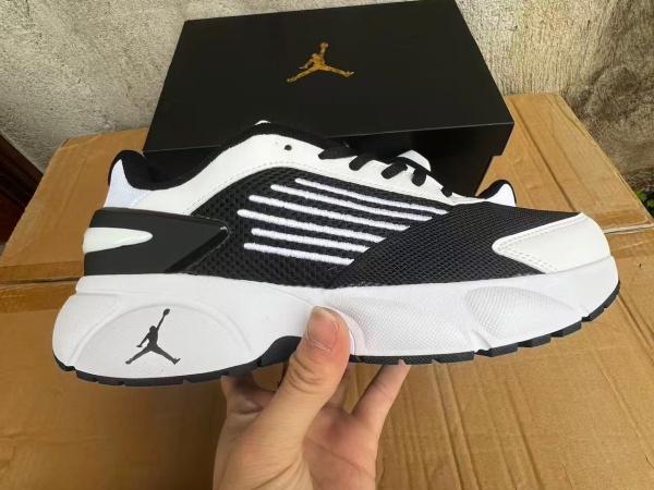 Jordan TRUNNER FLOW-W-0006