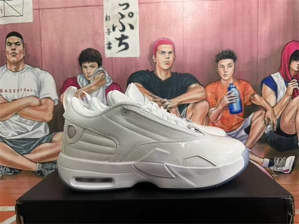 Jordan Max Aura 6-M-0008