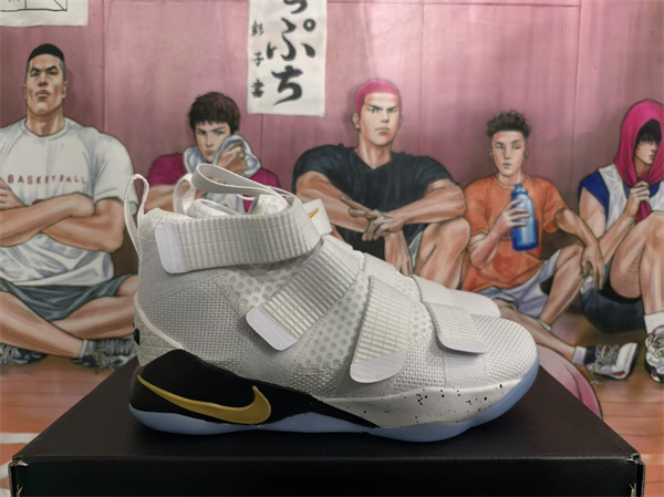 LEBRON SOLDIER 11-0003