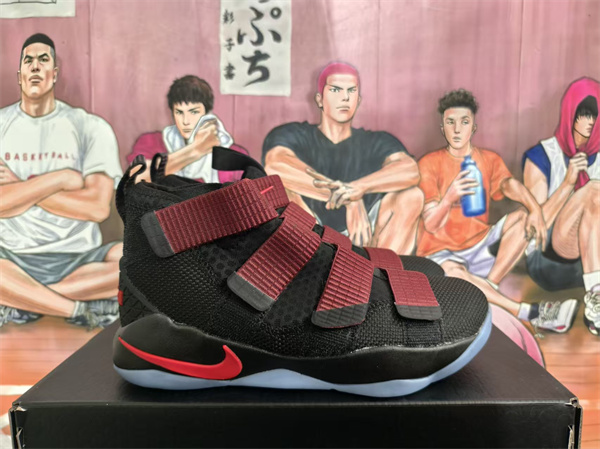 LEBRON SOLDIER 11-0004