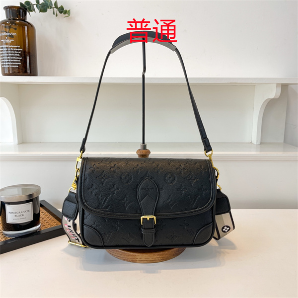 LV small bag-1066
