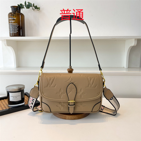 LV small bag-1067