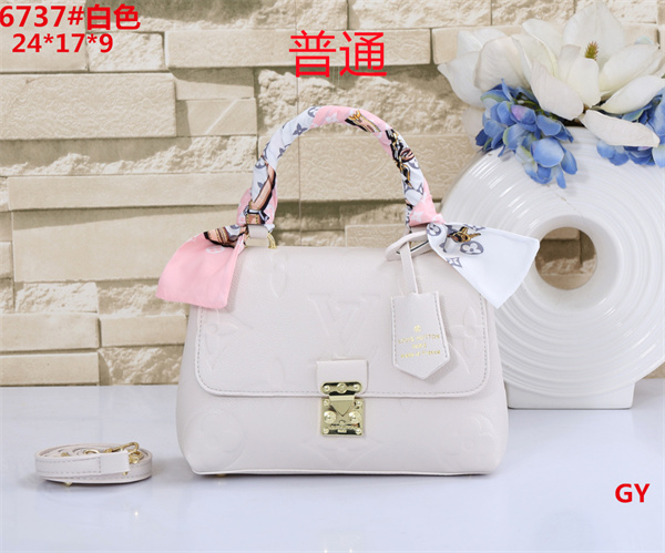 LV small bag-0497