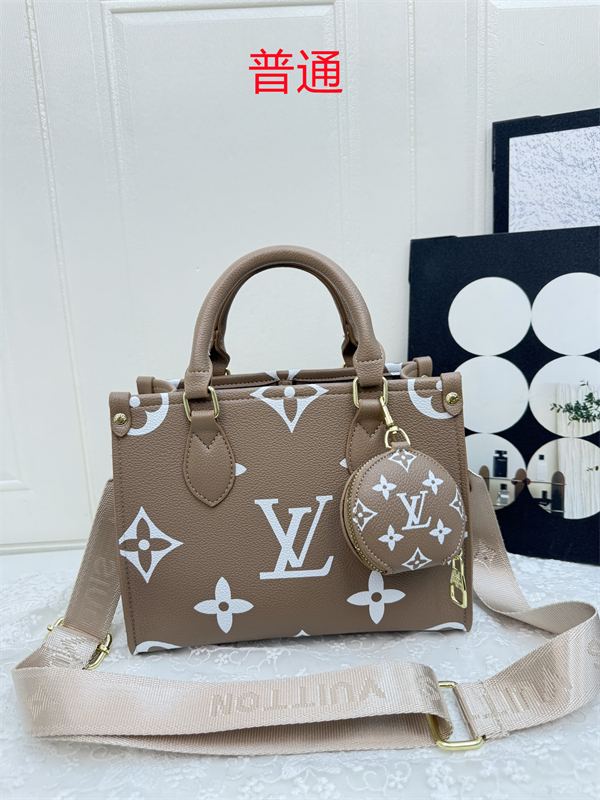 LV small bag-0600
