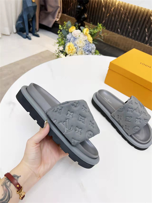 LV Sandal-M(2)-207