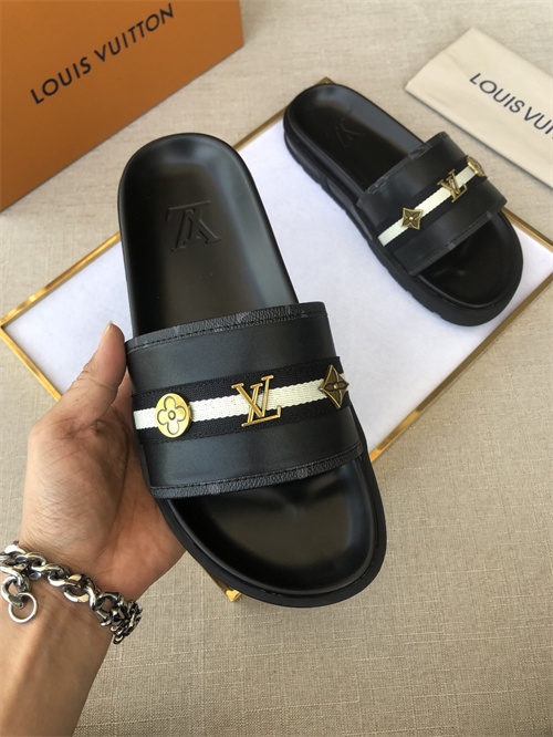 LV Sandal-M(2)-105