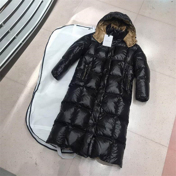 Moncler Down Jacket-M-015
