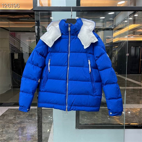 Moncler Down Jacket-M-051