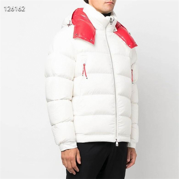 Moncler Down Jacket-M-052