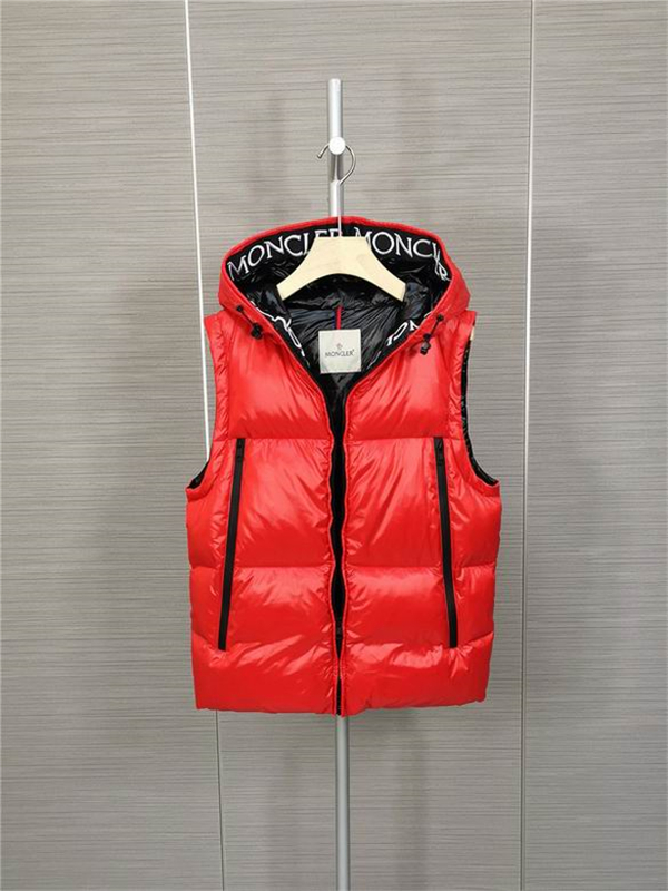Moncler Down Jacket-M-083