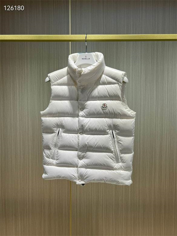 Moncler Down Jacket-M-096