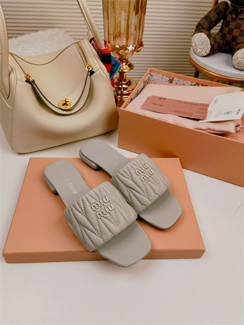 Miu Miu Slipper-W-0015
