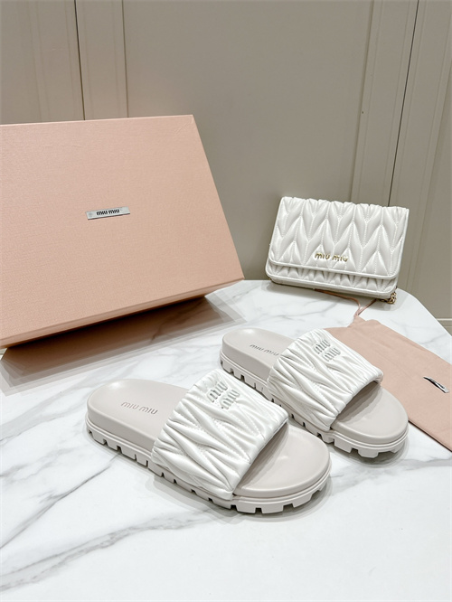 Miu Miu Slipper-W-0022
