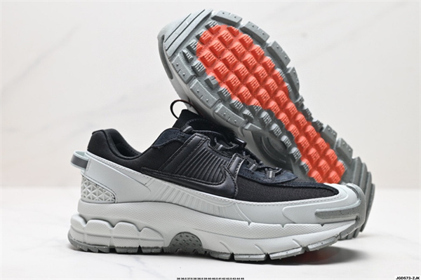 Nike ZOOM VOMERO 5-M-0001