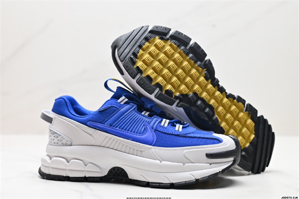 Nike ZOOM VOMERO 5-M-0004