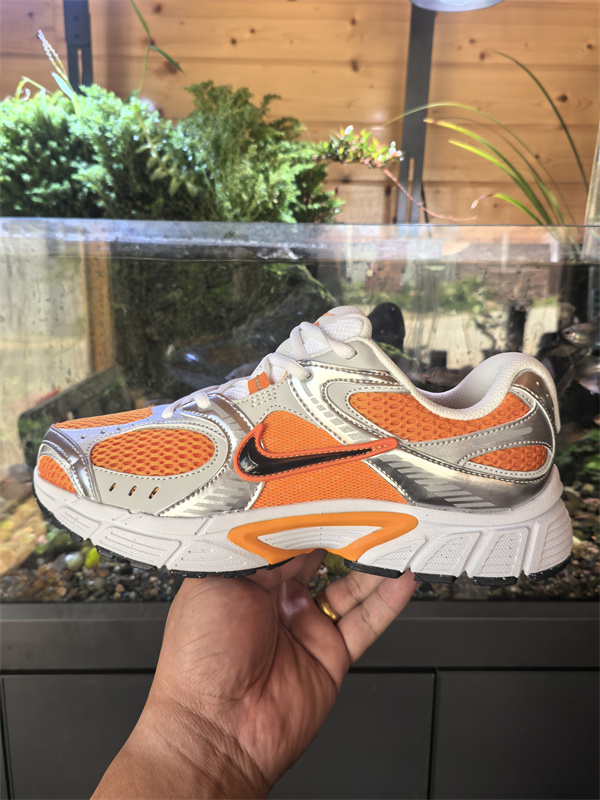 Nike ZOOM VOMERO 5-W-0022