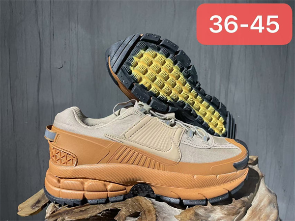 Nike ZOOM VOMERO 7-M-0007