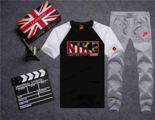 Nike T-shirt(Suits)-311