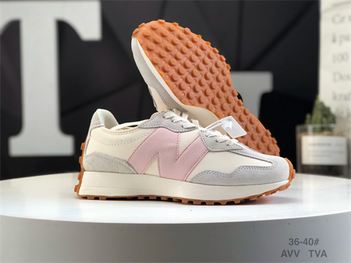 New Balance Shoes-W-0450