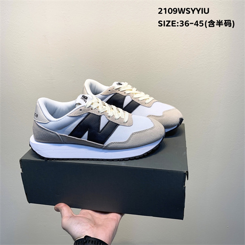 New Balance Shoes-M-105