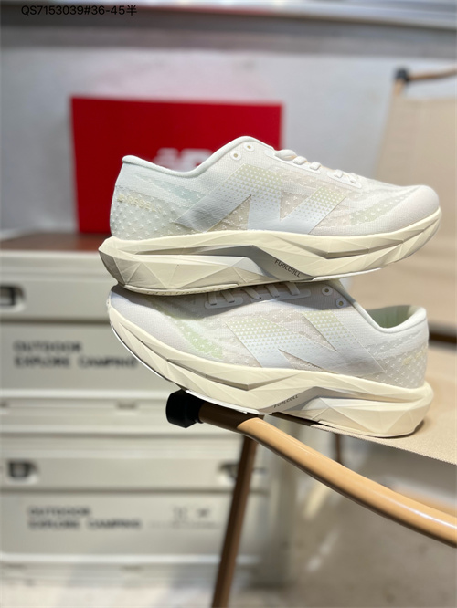 New Balance Shoes-W-1370