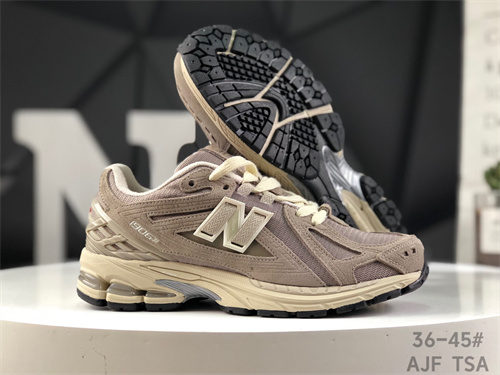 New Balance Shoes-M-1379