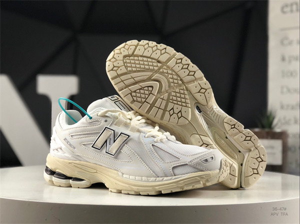 New Balance Shoes-W-1855