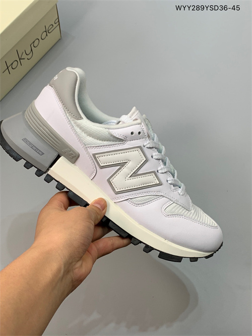 New Balance Shoes-M-220