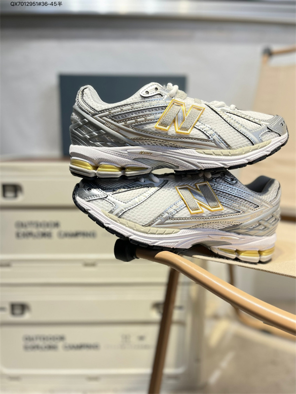 New Balance Shoes-M-2273